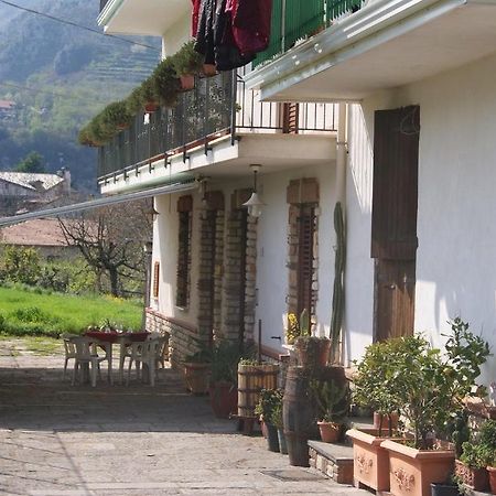 Agriturismo Sentiero Dei Sapori Guest House อาเจโรลา ภายนอก รูปภาพ