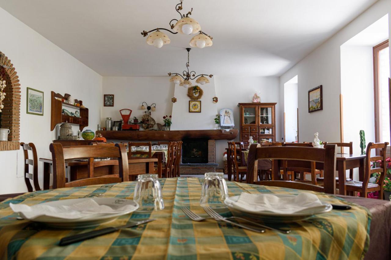 Agriturismo Sentiero Dei Sapori Guest House อาเจโรลา ภายนอก รูปภาพ