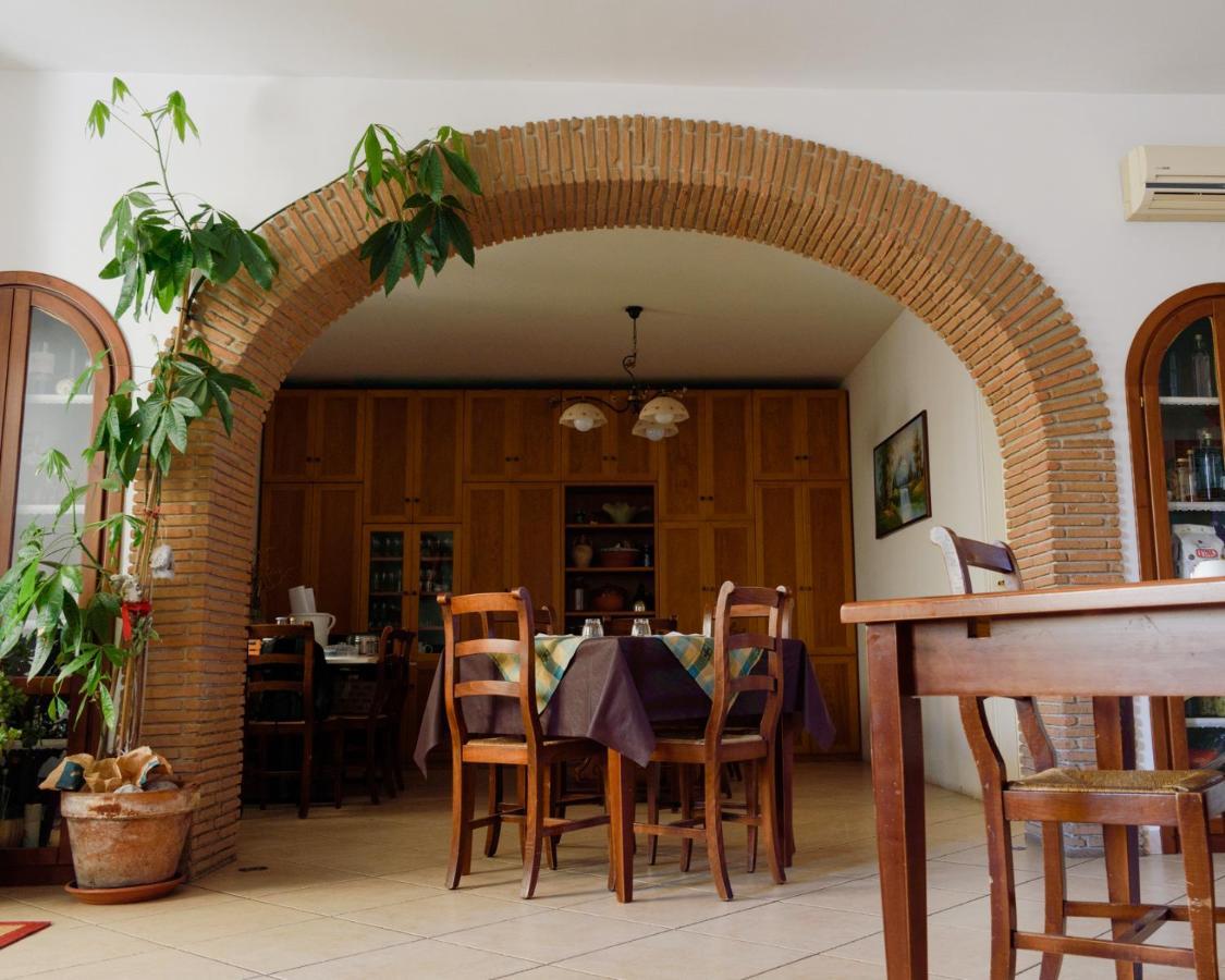 Agriturismo Sentiero Dei Sapori Guest House อาเจโรลา ภายนอก รูปภาพ